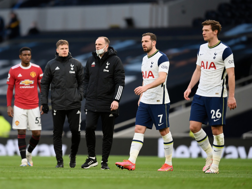 利物浦考虑 利物浦考虑